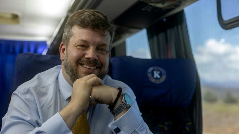 Candidato ultraderechista chileno quiere trasladar a indocumentados con antecedentes a El Salvador