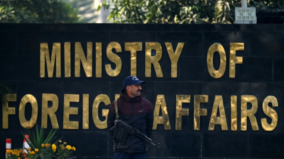 Pakist&aacute;n lanza ataques "contra guaridas terroristas" en Ir&aacute;n