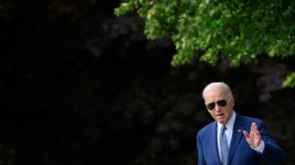 Biden en campagne, une bataille politique... et financi&egrave;re 