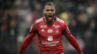 Ligue 1: Brest troisi&egrave;me surprise, Lille lorgne le podium, Lyon rechute