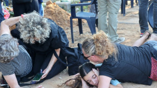 En Isra&euml;l, un p&egrave;re enterre son fils sous les roquettes et supplie d'&eacute;pargner Gaza