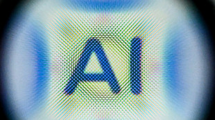 La invisible y precaria mano de obra detr&aacute;s de la IA generativa