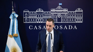 Gobierno argentino prepara paquete econ&oacute;mico "para evitar hiperinflaci&oacute;n"