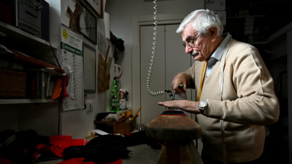 Uno de los &uacute;ltimos sastres del Vaticano