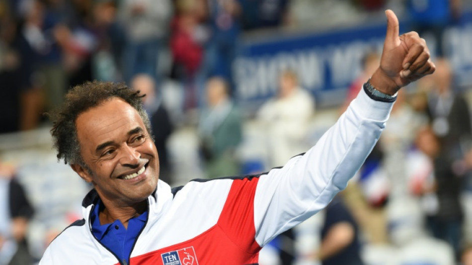 Jug&eacute; pour avoir vendu une "fausse" raquette, Yannick Noah relax&eacute;