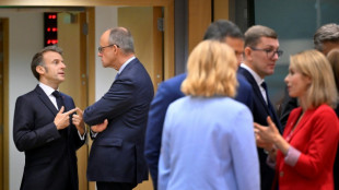 EU leaders clash over budget as spectre of French elections looms