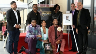 Chadwick Boseman recibe una estrella p&oacute;stuma en el Paseo de la Fama de Hollywood