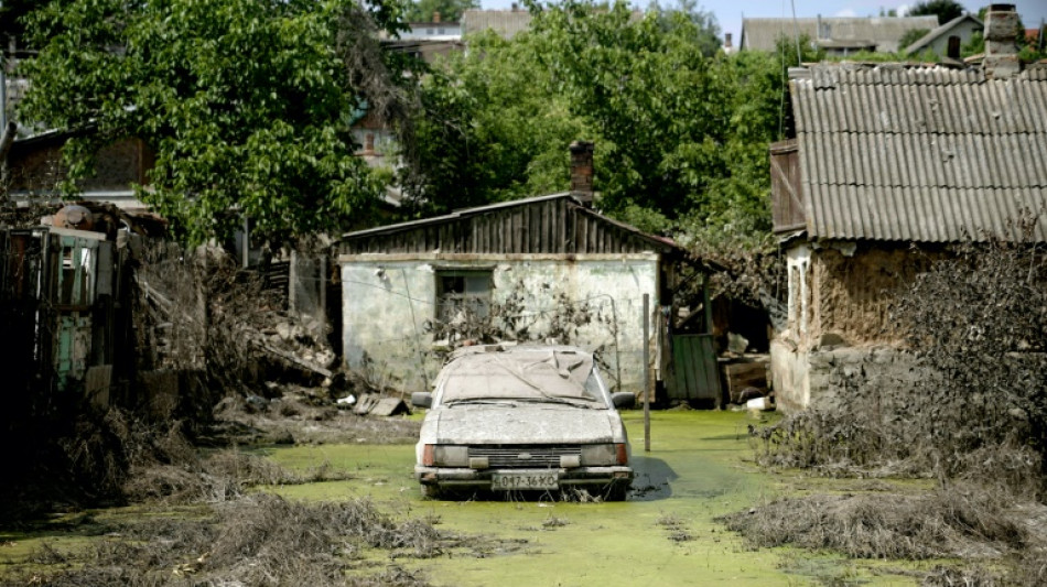 "Je n'ai plus rien": des habitants de Kherson retournent dans leurs maisons inond&eacute;es