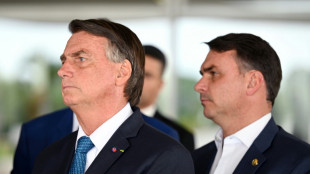 Fl&aacute;vio Bolsonaro visitar&aacute; o pai na ter&ccedil;a-feira, ap&oacute;s autoriza&ccedil;&atilde;o judicial