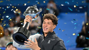 Ben Shelton sobe para 15&ordm; no ranking da ATP