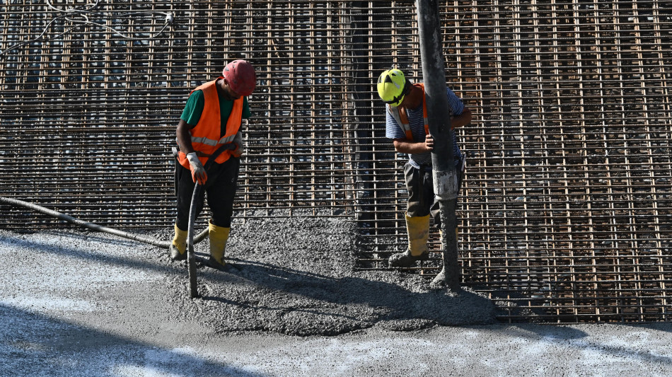 Sono 424mila i contratti programmati dalle imprese a febbraio