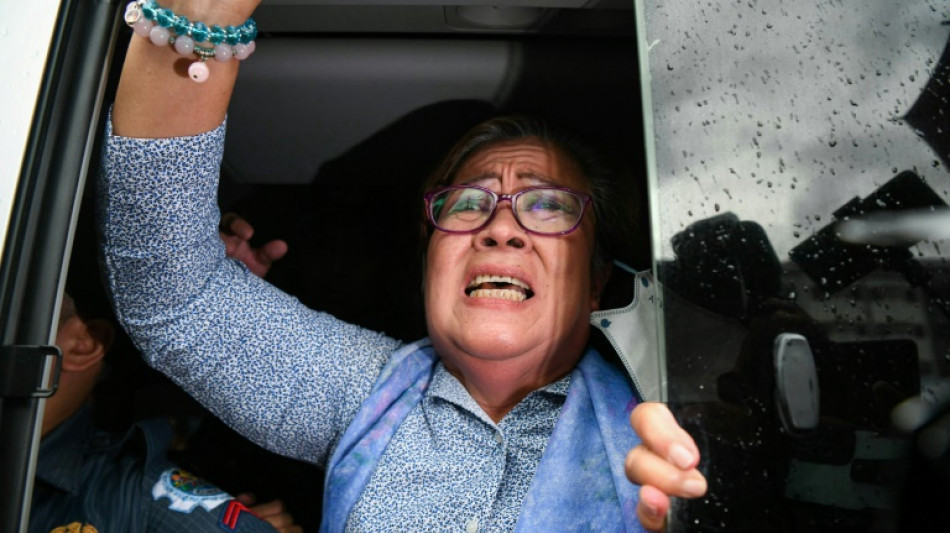 Philippines: la militante des droits humains Leila de Lima lib&eacute;r&eacute;e sous caution