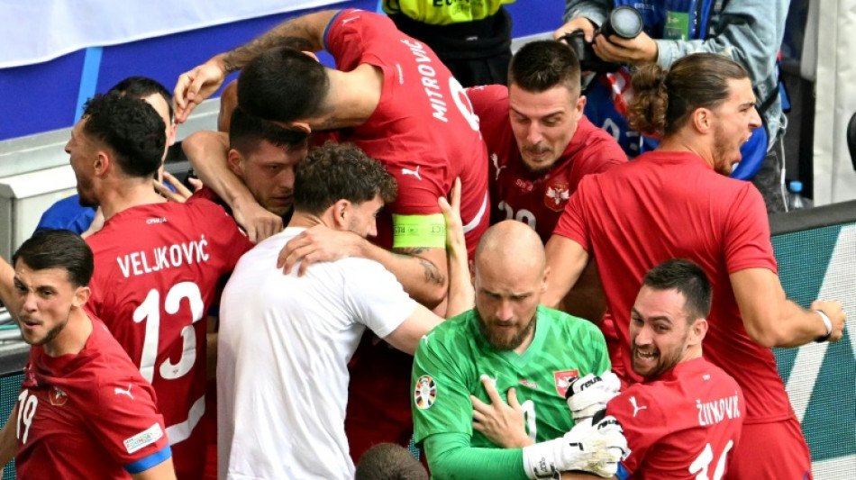 S&eacute;rvia arranca empate no fim contra Eslov&ecirc;nia (1-1) pela 2&ordf; rodada da Euro