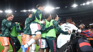 LaLiga denuncia comportamentos violentos de torcedores no 'El Cl&aacute;sico'