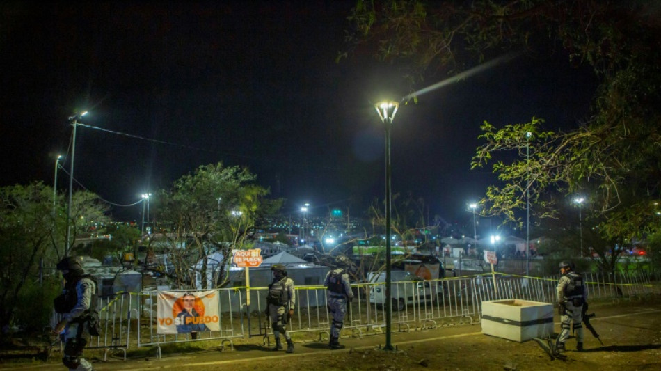 F&uuml;nf Tote und Dutzende Verletzte bei B&uuml;hneneinsturz in Mexiko