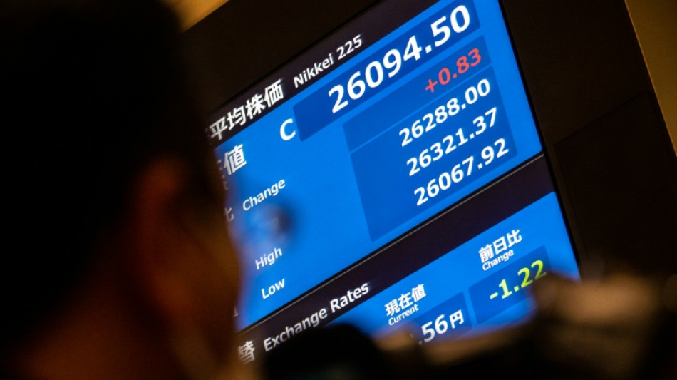 La Bourse de Tokyo finit stable, mais a l&acirc;ch&eacute; 9% en 2022