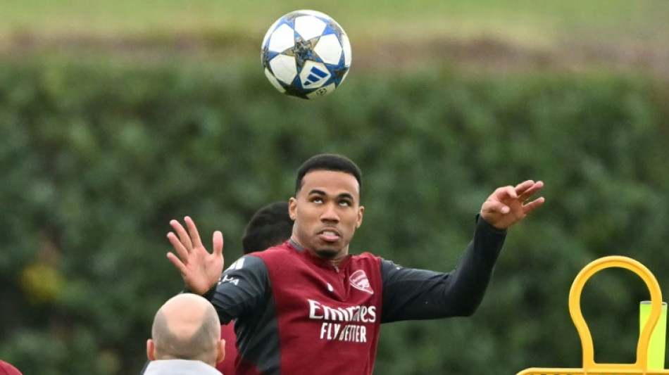 Lesionado em jogo da Sele&ccedil;&atilde;o, Gabriel Magalh&atilde;es desfalcar&aacute; Arsenal por 'v&aacute;rias semanas'