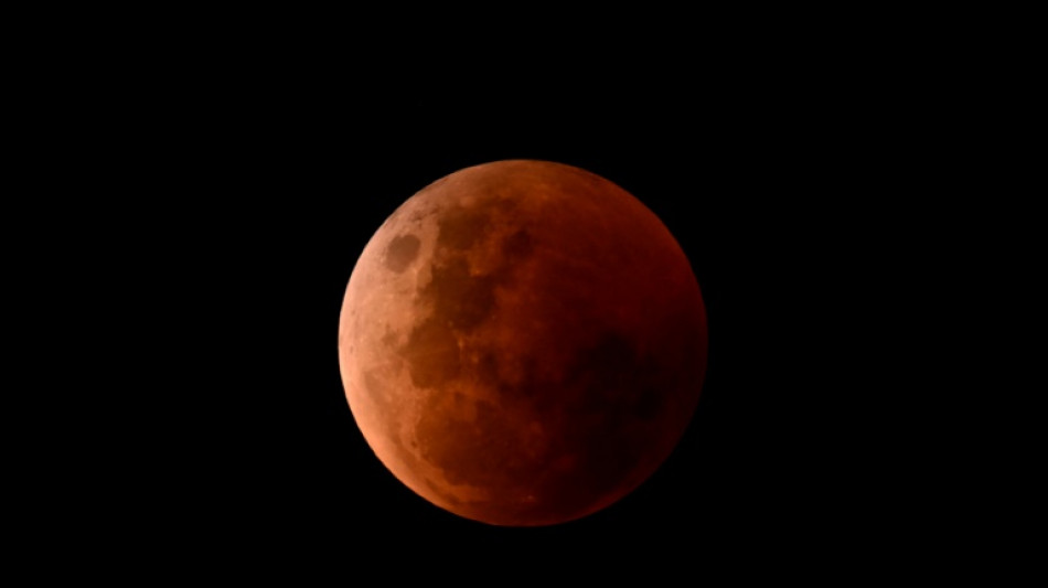 Totale Mondfinsternis am Sonntag: Guter Blick aber nicht überall gegeben