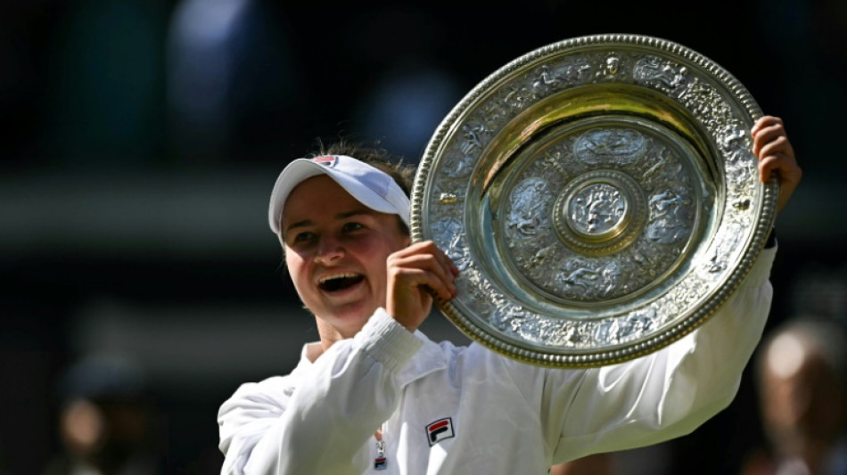 Wimbledon: Krejcikova soul&egrave;ve un inattendu deuxi&egrave;me troph&eacute;e du Grand Chelem