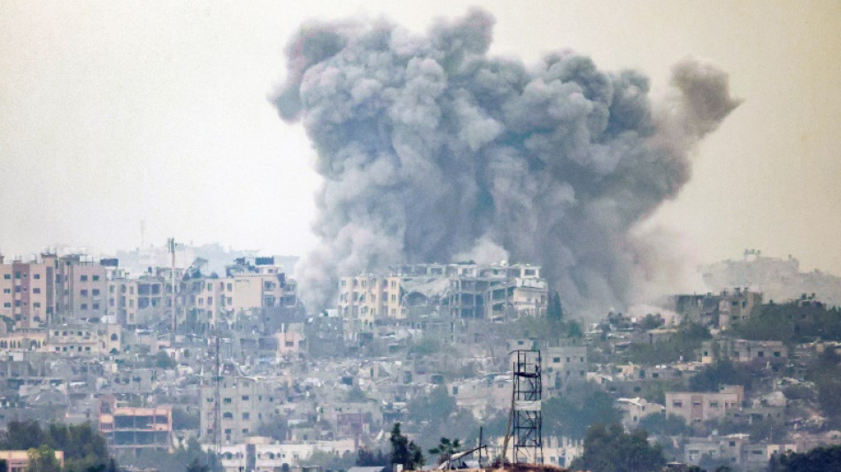 Combats au sol et bombardements massifs dans Gaza coup&eacute; du monde
