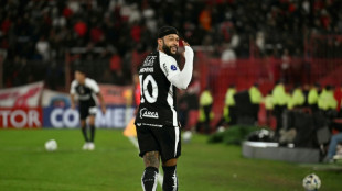 Memphis Depay d&aacute; ultimato ao Corinthians por valores atrasados