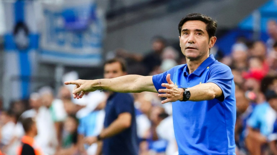 Marcelino Garc&iacute;a volta a comandar o Villarreal