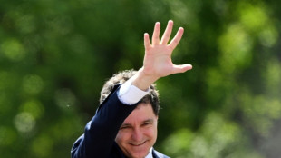 Le pro-europ&eacute;en Nicusor Dan investi pr&eacute;sident de la Roumanie