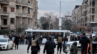 Siria, i combattenti curdi accettano di evacuare Aleppo