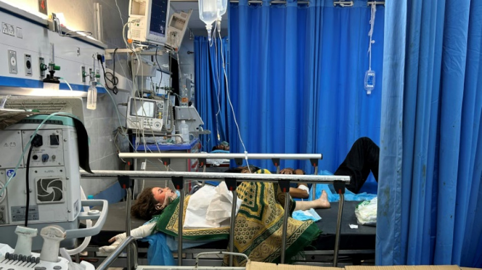 Tropas israelenses se retiram de principal hospital de Gaza, ref&uacute;gio de milhares de civis