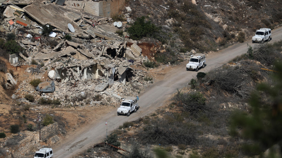 Macron, un casco blu ucciso e tre feriti tra i francesi in Libano