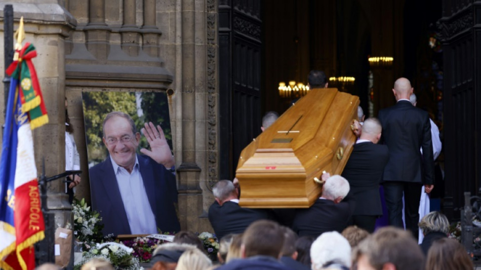 Dernier adieu à Jean-Pierre Pernaut: la famille TF1, des politiques et des anonymes