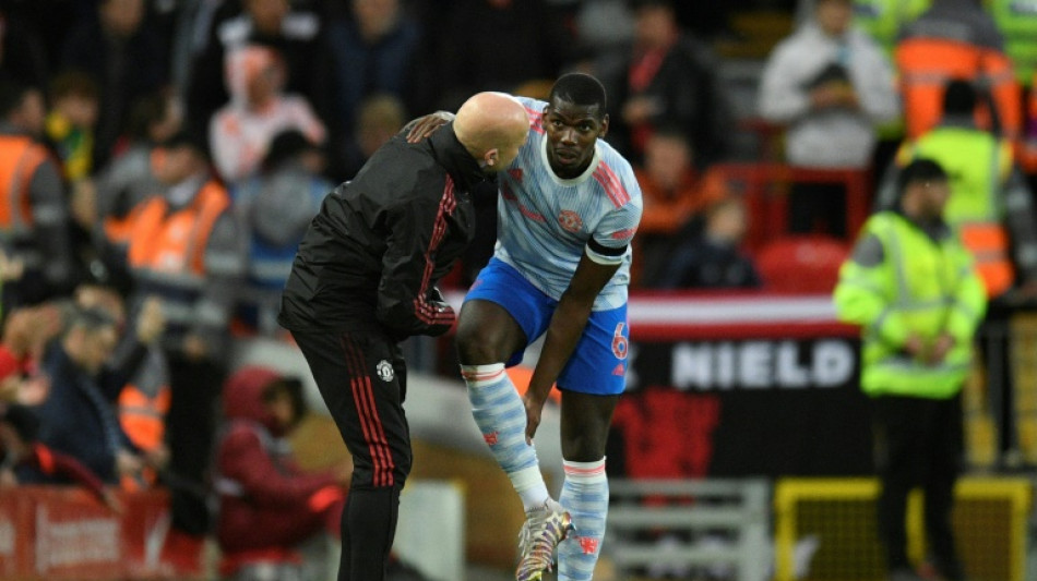 Angleterre: Pogba sort bless&eacute; contre Liverpool