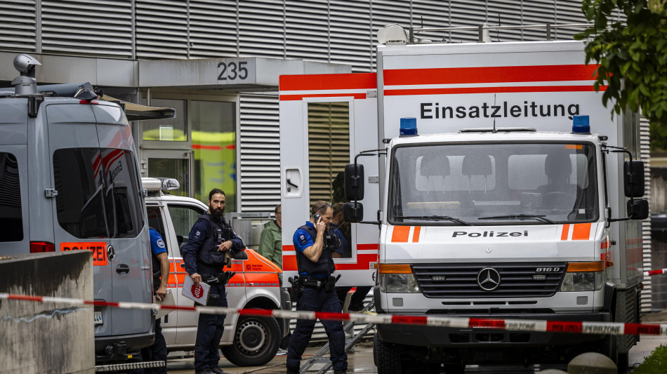 Uomo accoltella tre persone in Svizzera gridando Allah Akbar, arrestato