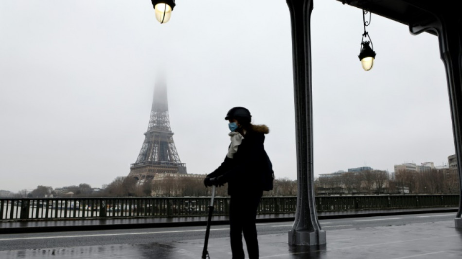 Par&iacute;s vota si prohibe los monopatines el&eacute;ctricos de alquiler
