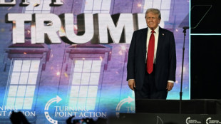 SPD-Au&szlig;enpolitiker werfen CDU Nachsicht mit Trump vor