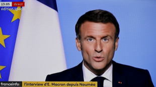 Depuis Noum&eacute;a, Macron pr&ocirc;ne "l'ordre" et assure qu'il n'y a "pas de majorit&eacute; de rechange"