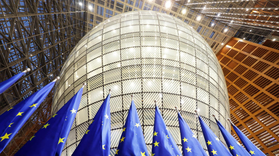 Ue, stato relazioni economiche Cina non pi&ugrave; sostenibile, serve risposta pi&ugrave; forte