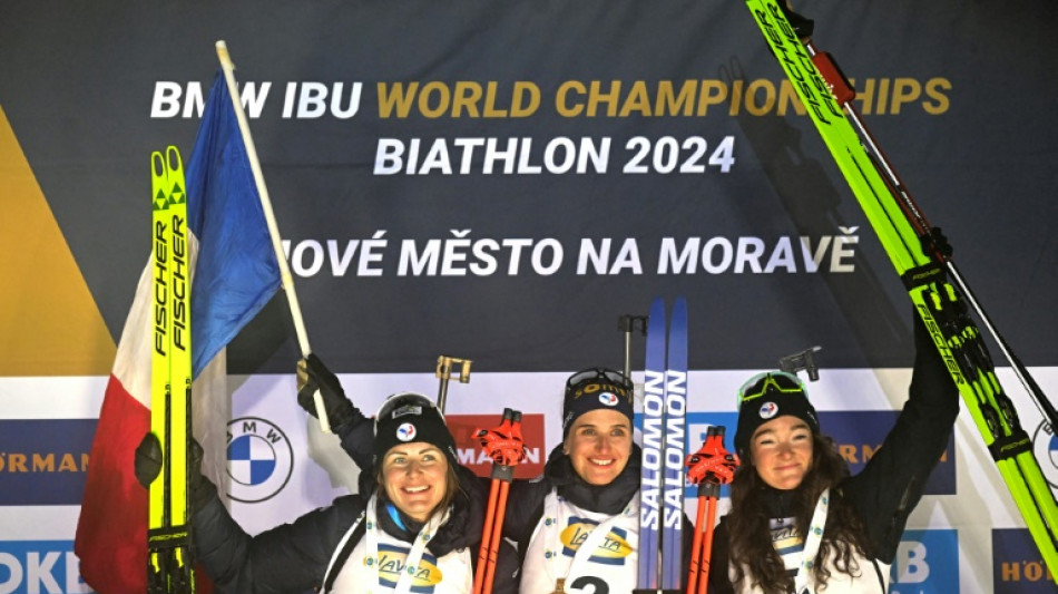Biathlon: Julia Simon en or, les Fran&ccedil;aises squattent le podium pour une page d'histoire