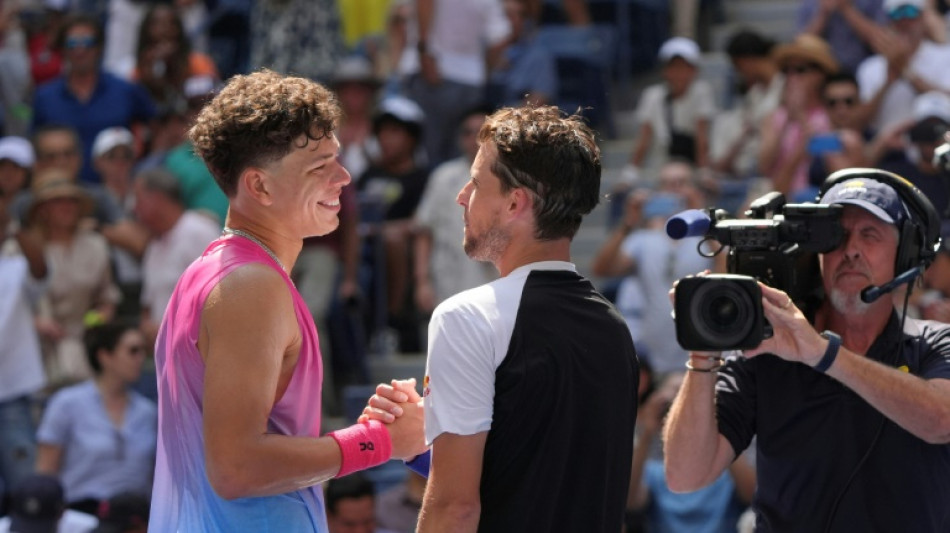 Zverev e Shelton estreiam com vit&oacute;rias no US Open