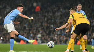 Foden hits top form as Man City thrash Dortmund