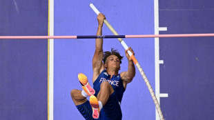 Athl&eacute;tisme: Collet &eacute;ject&eacute; d&egrave;s les qualifications au saut &agrave; la perche, aucun Fran&ccedil;ais en finale