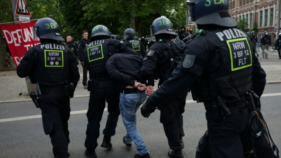 Sorge vor Krawallen wie in Frankreich: Gewerkschaft sieht deutsche Polizei besser ger&uuml;stet
