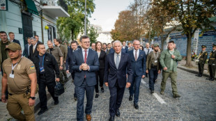 Cancilleres de UE prometen "apoyo duradero" a Ucrania en reuni&oacute;n "hist&oacute;rica" en Kiev