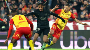 Ligue 1: le Paris SG creuse l'&eacute;cart devant Brest surprenant troisi&egrave;me