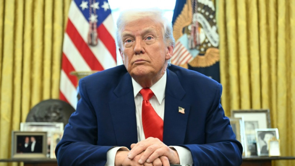 Trump promete aos americanos que política tarifária terá final feliz