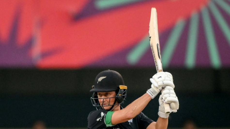 Devine, Mooney top women's Hundred auction