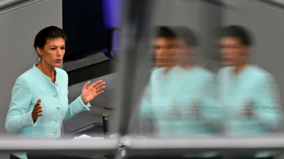 Wagenknecht stellt neuen Verein der &Ouml;ffentlichkeit vor