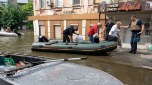 Barrage d&eacute;truit en Ukraine: 600 km2 inond&eacute;s, Zelensky en visite &agrave; Kherson