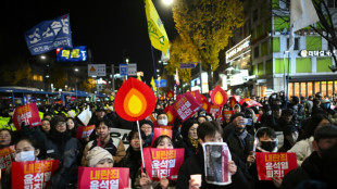 S&uuml;dkoreas Pr&auml;sident nach Verh&auml;ngung des Kriegsrechts massiv unter Druck