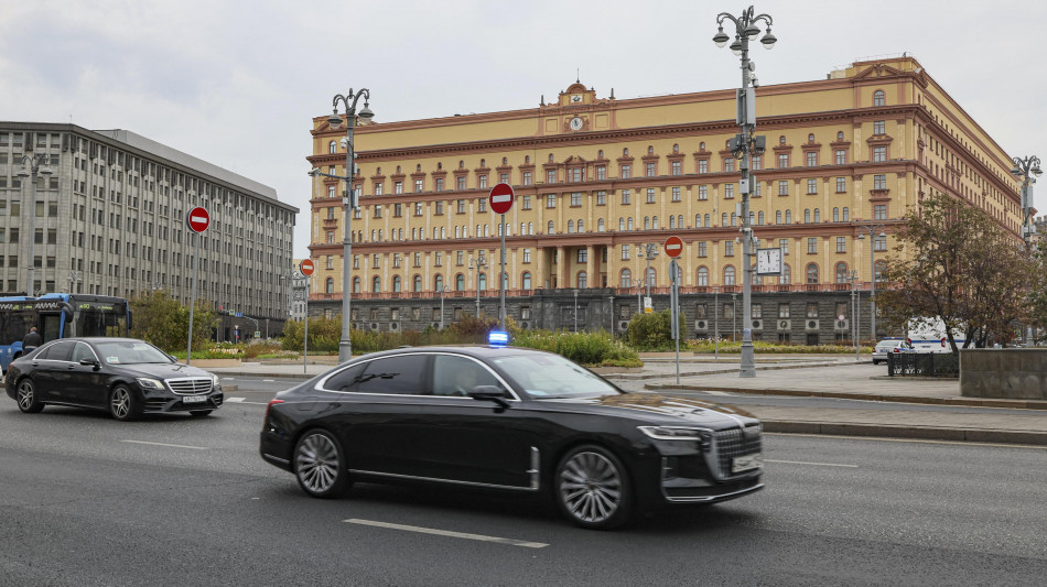 Esplosione a Mosca causata da bombola gas,1 morto e 3 feriti